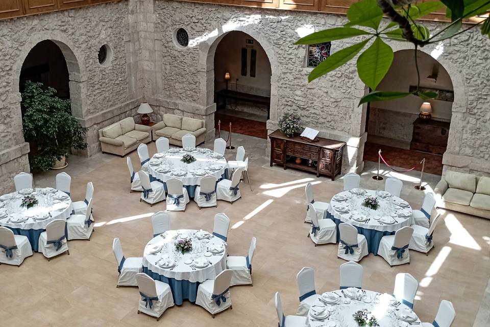 Montaje boda claustro