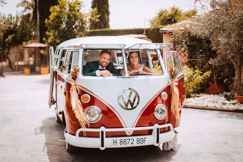 Novios en la caravana