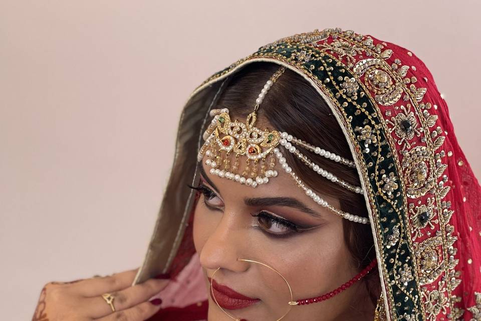 Kaynat, novia india
