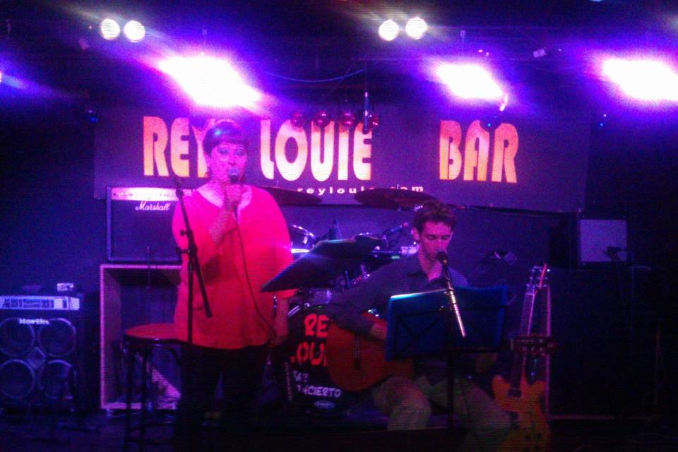 Rey Louie bar