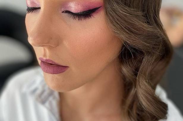 Maquillaje y peinado de invitada