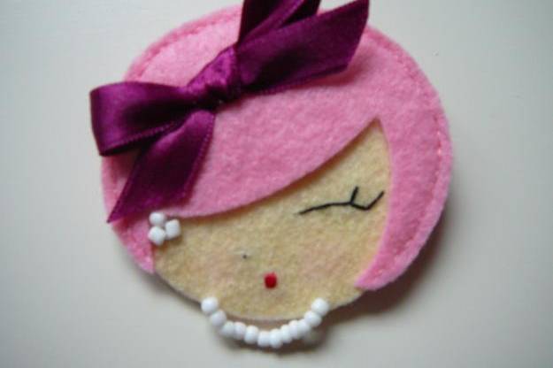 Broche de fieltro