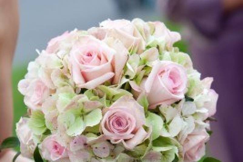 Bouquet en tonos rosas