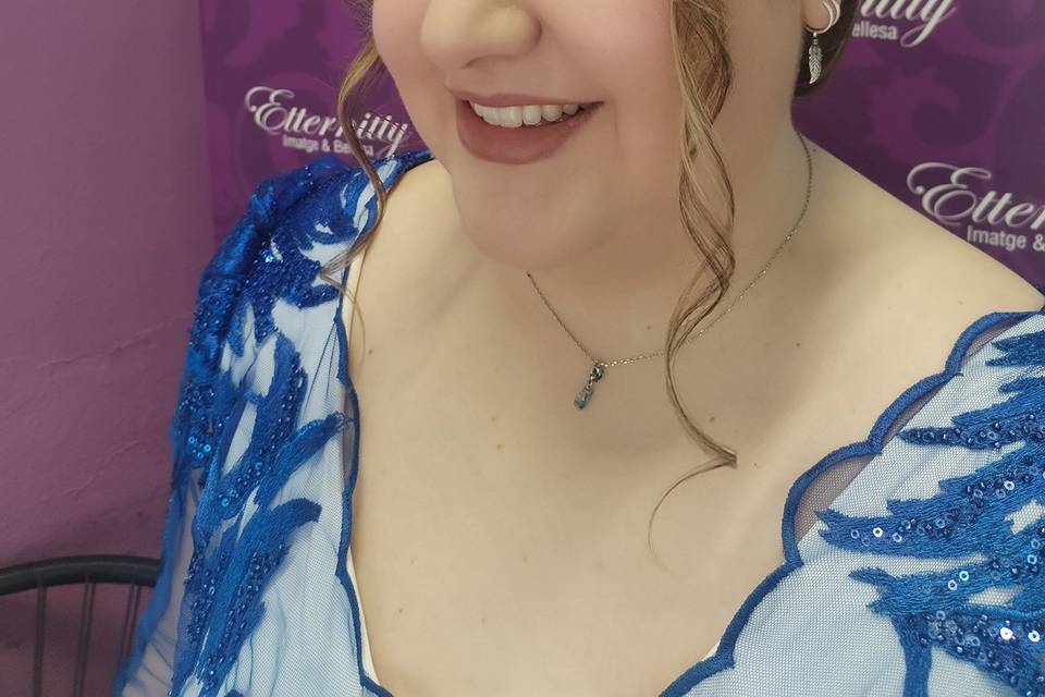 Peinado y maquillaje