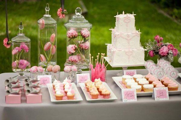 Mesa de dulces vintage