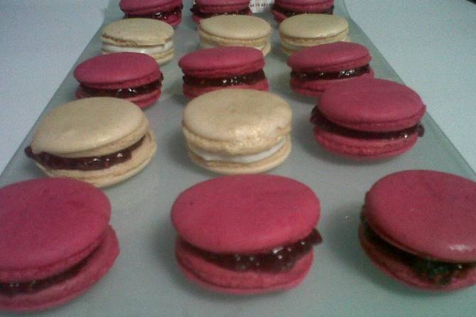 Macarons de frambuesa y chocolate blanco