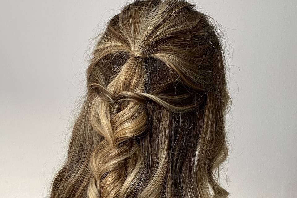 SEMIRECOGIDO NOVIA