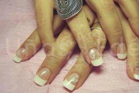 Esmalte discreto