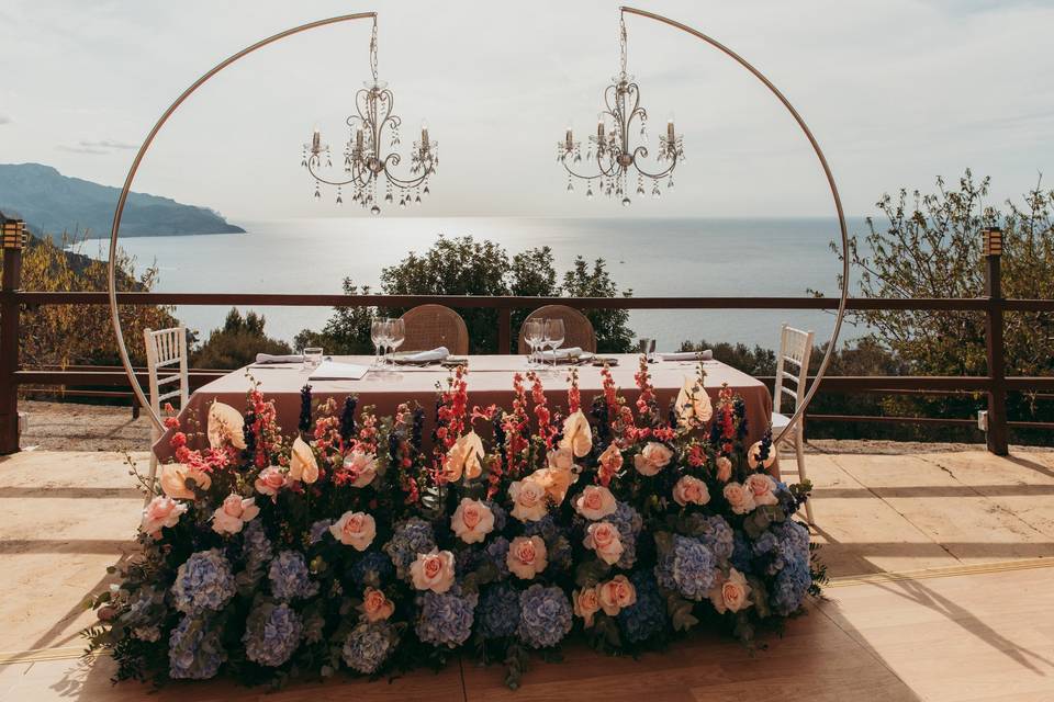 Decoración de mesa de los novios