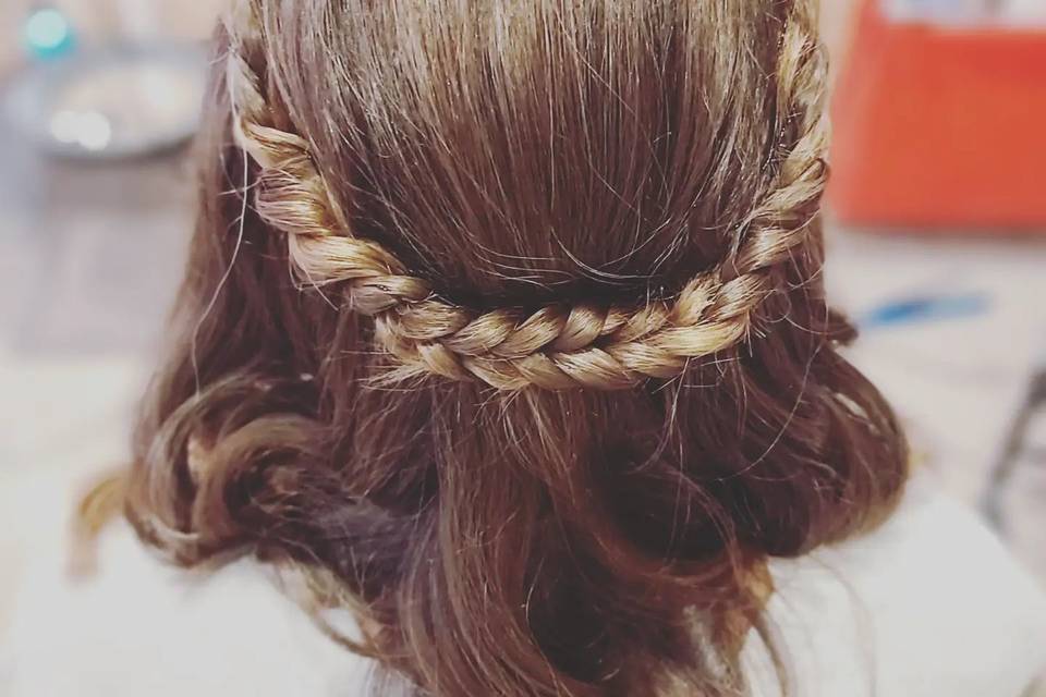Semirrecogido con trenzas