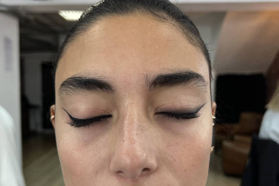 Delineado marcado y difuminqdo