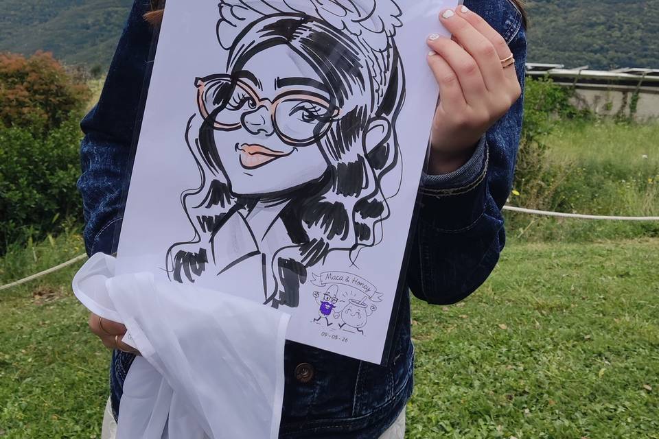 Una joven con su dibujo