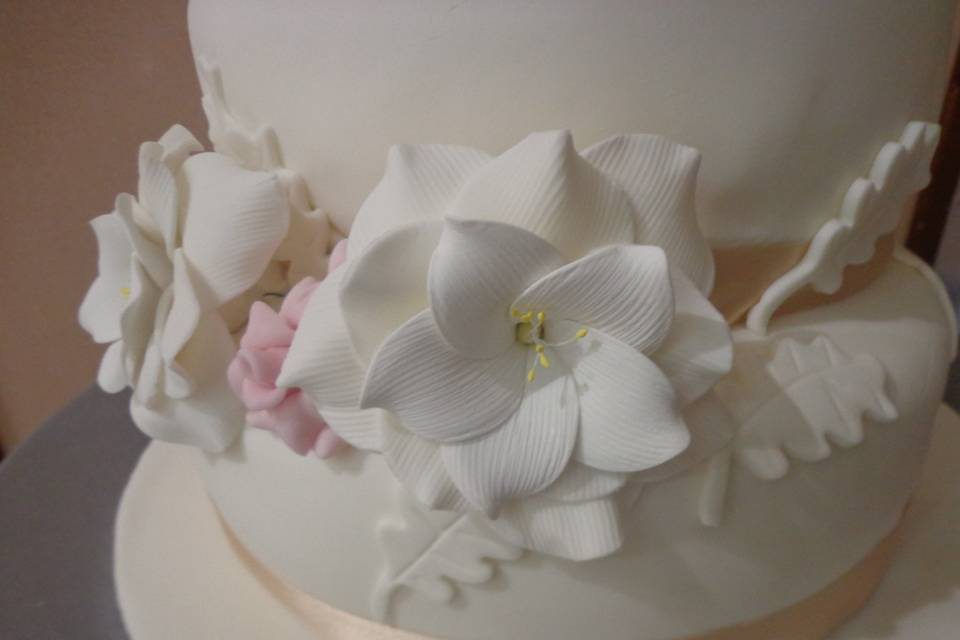 Detalle flores de tarta de boda