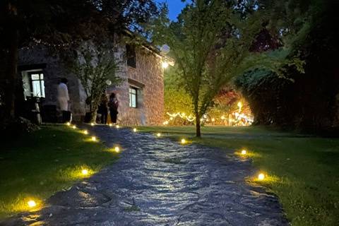 Decoración finca de noche