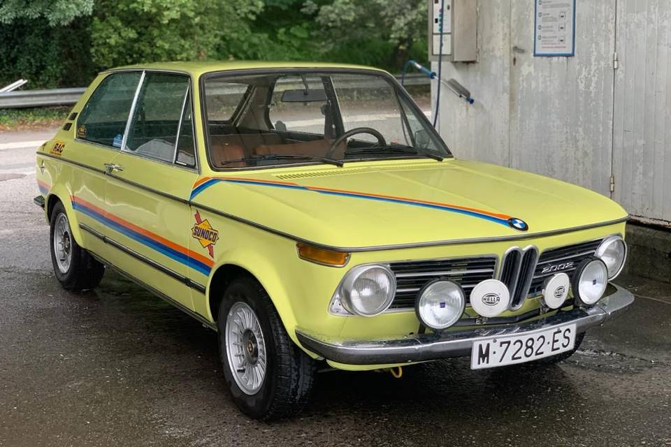 BMW 2002 touring