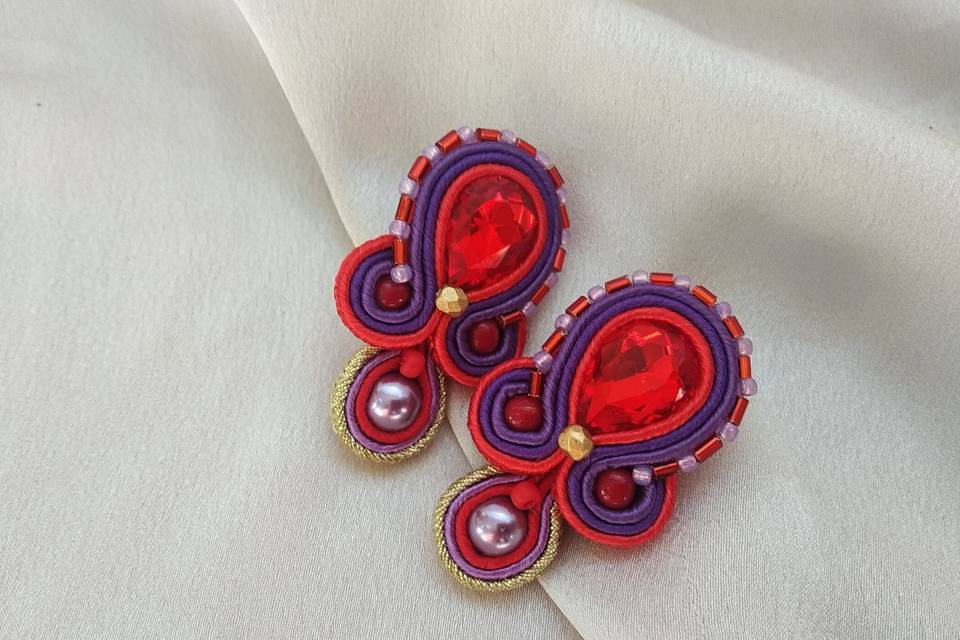 Pendientes morado rojo