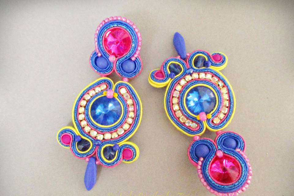 Pendientes azul fucsia