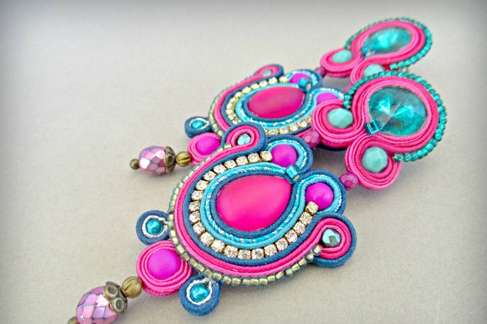 Pendientes fucsia soutache