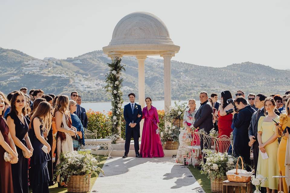 Lorena Celebra con Encanto