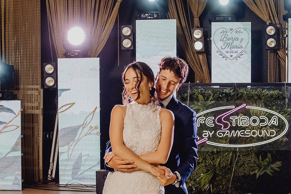 Lorena Celebra con Encanto