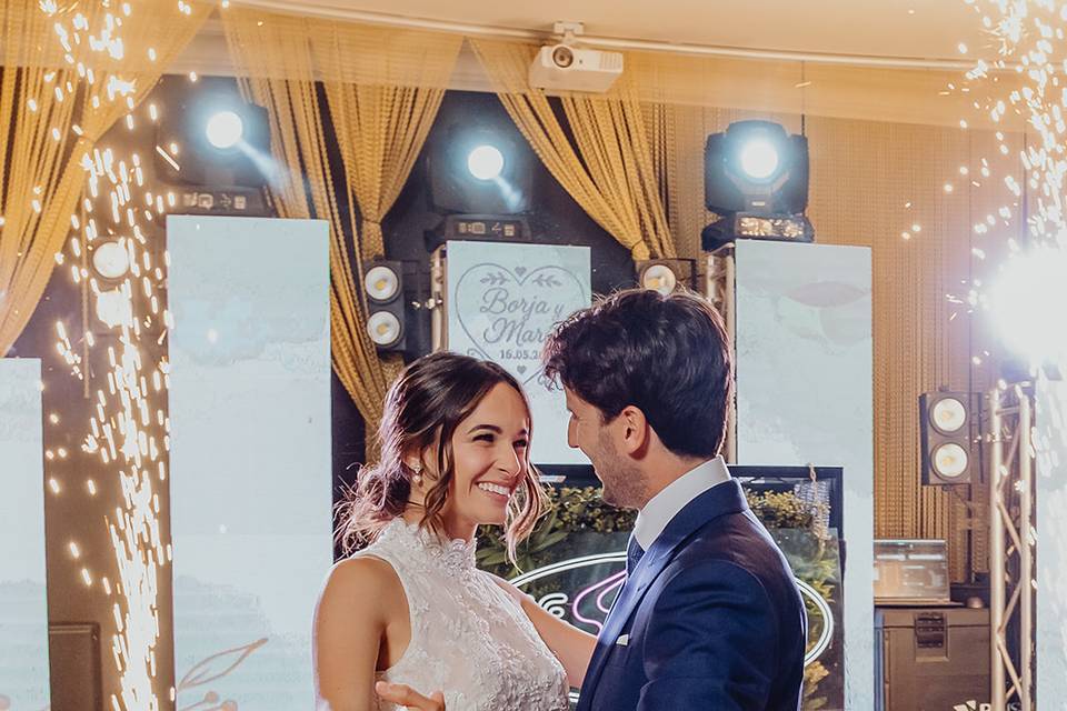Lorena Celebra con Encanto