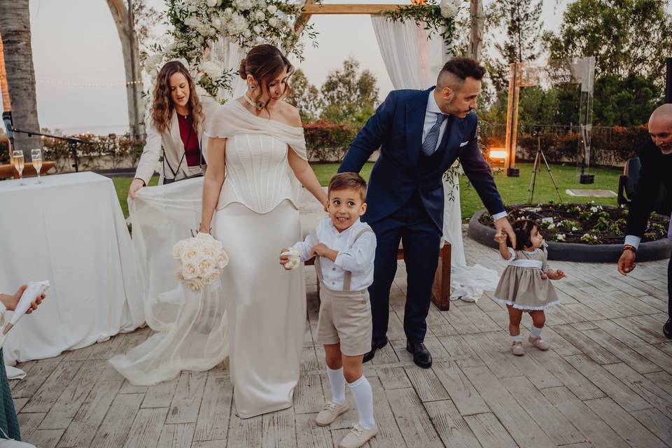 Lorena Celebra con Encanto