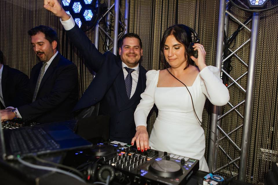 Lorena Celebra con Encanto