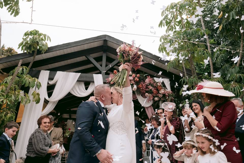 Lorena Celebra con Encanto