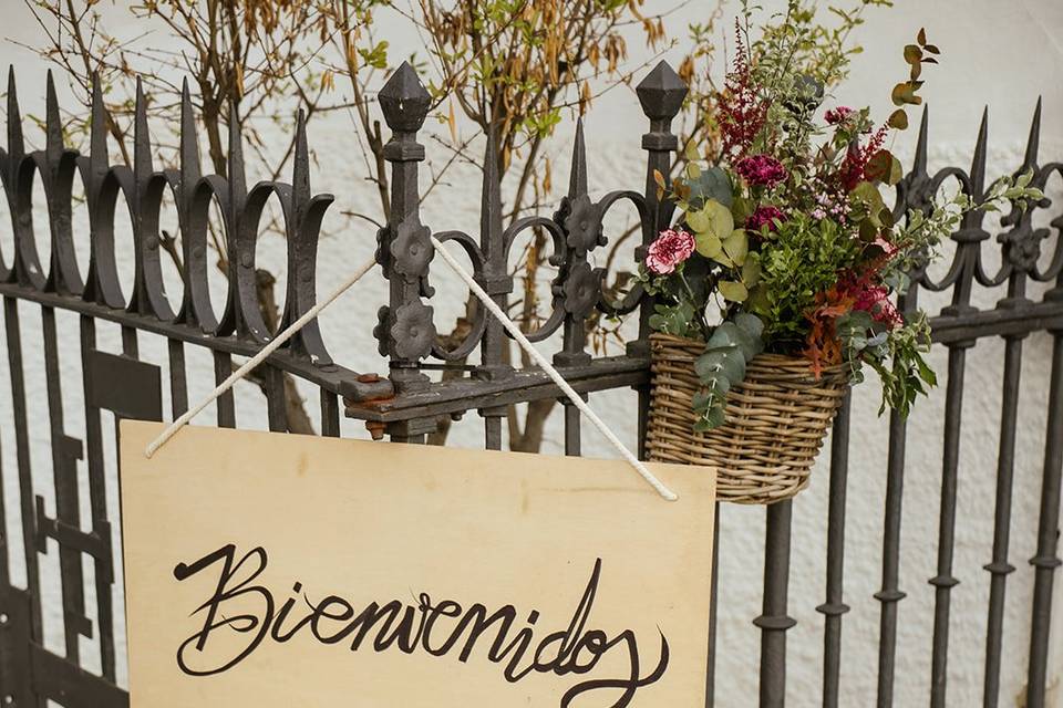 Lorena Celebra con Encanto