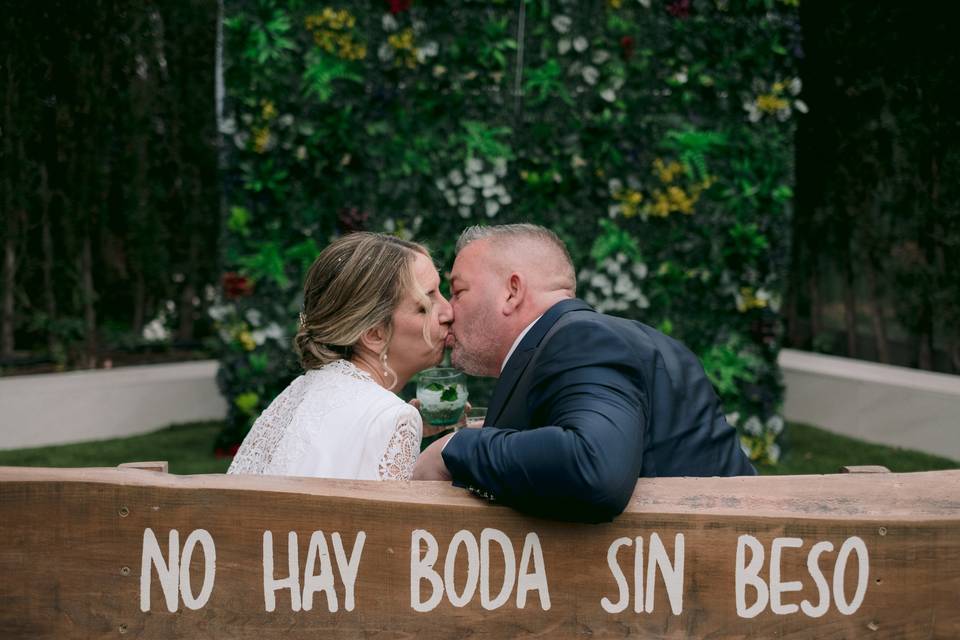 Lorena Celebra con Encanto