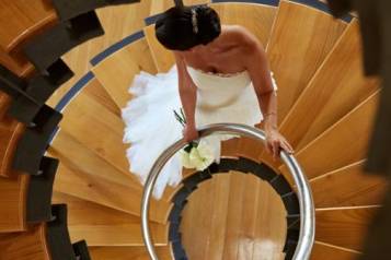 Novia en escalera de caracol