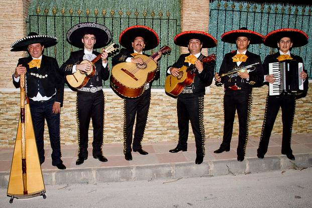 Mariachi Volver