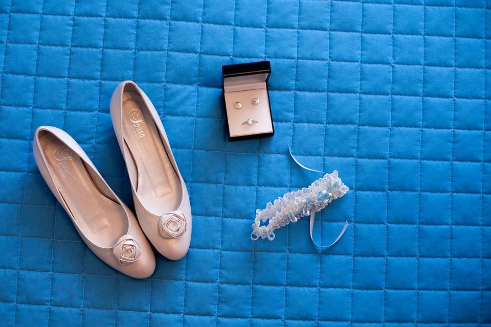Detalles de zapatos y liga