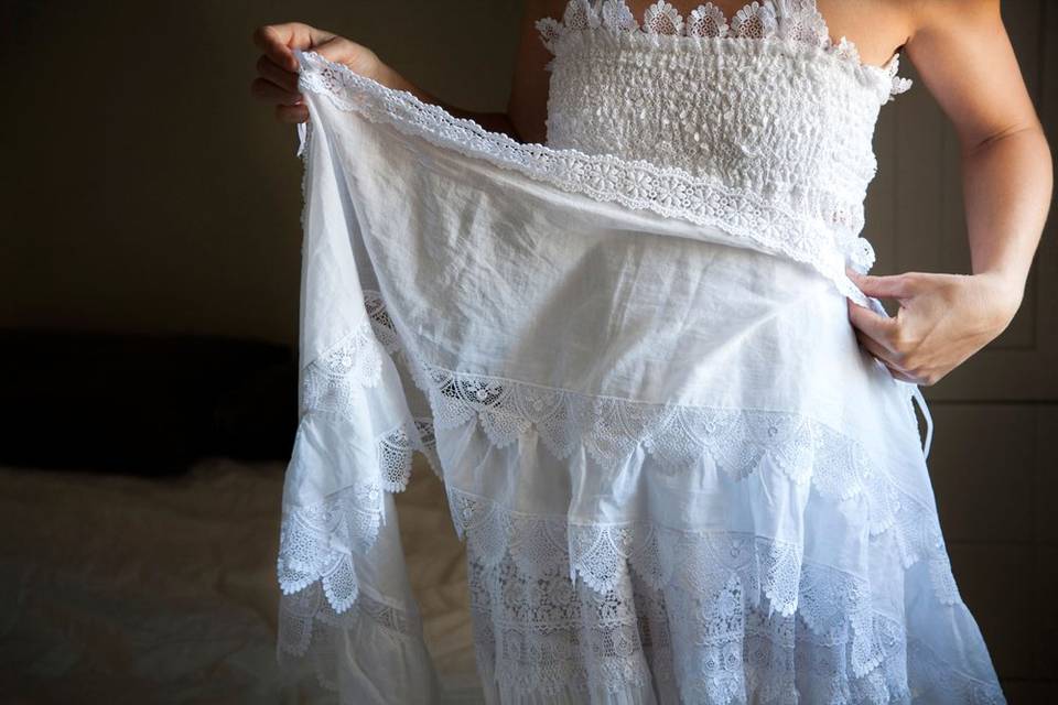 Detalle bestido en blanco