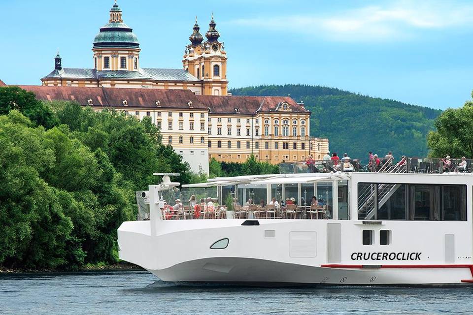 Navegad por el Danubio