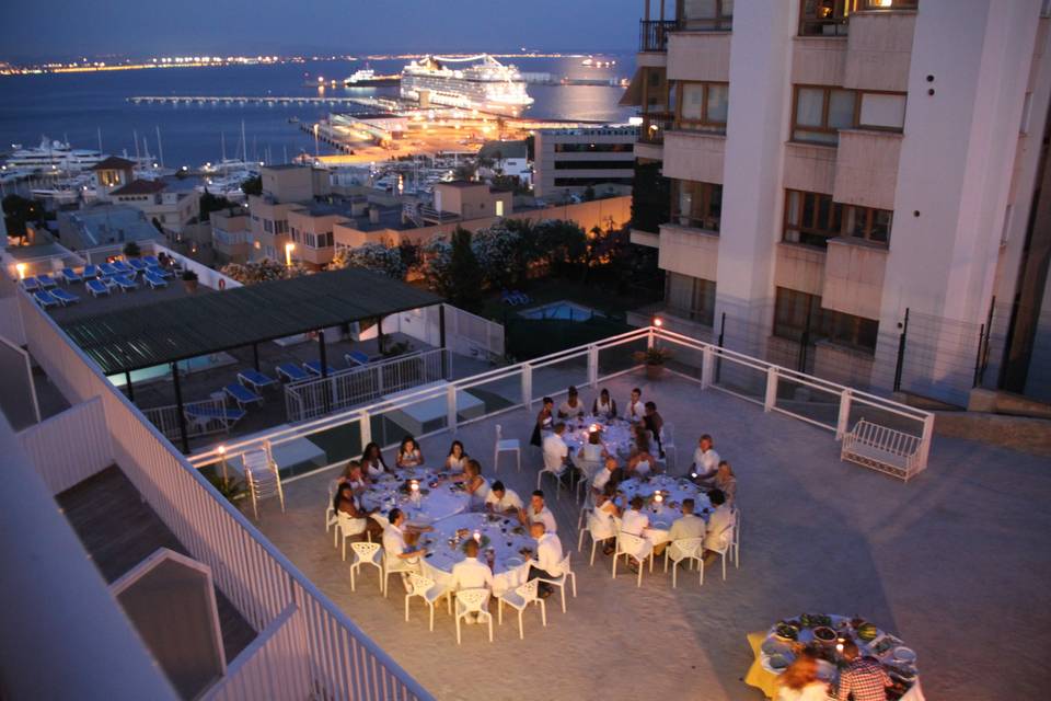 Banquete con vista a los cruceros