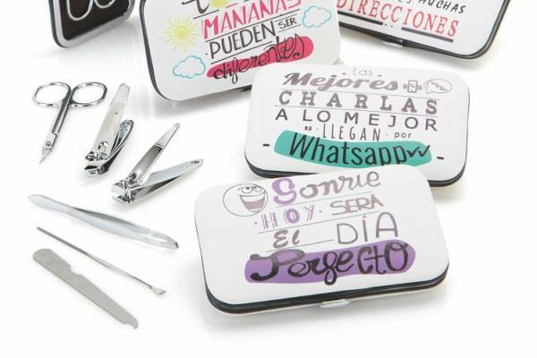 Set de manicura con frases