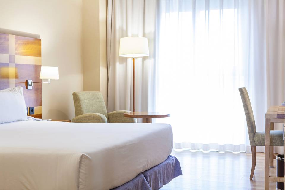 Senator Parque Central Hotel