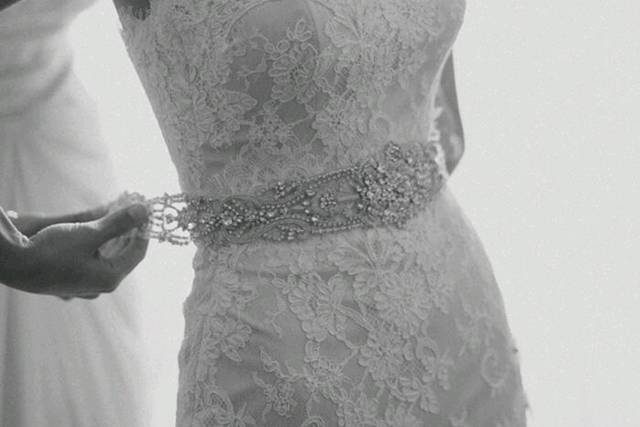 Cinturones de novia y vestidos