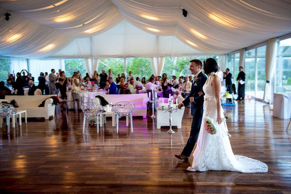 La entrada de los novios