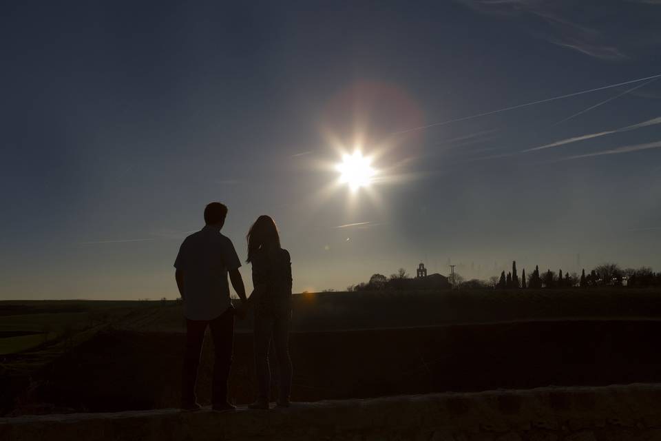 Al fondo, la ermita