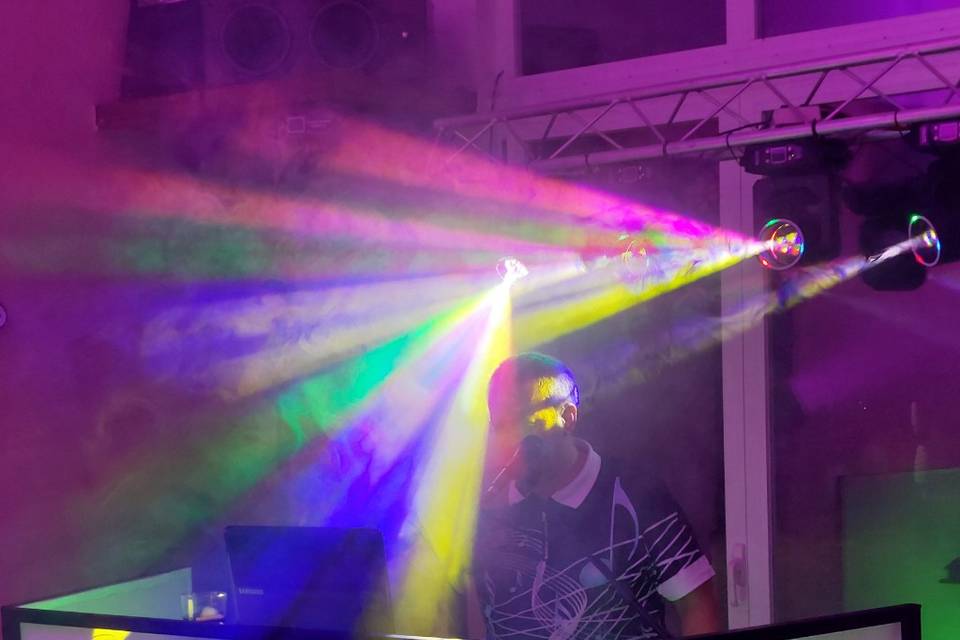 Sonido y luces en tu fiesta