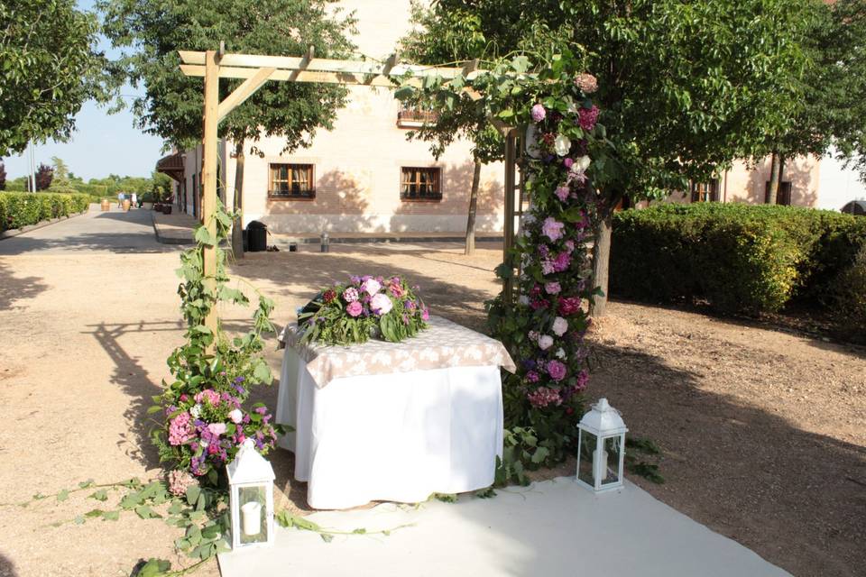 Arco para boda estilo jardín