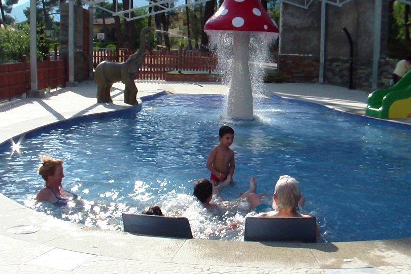 Piscina lúdica y de relax