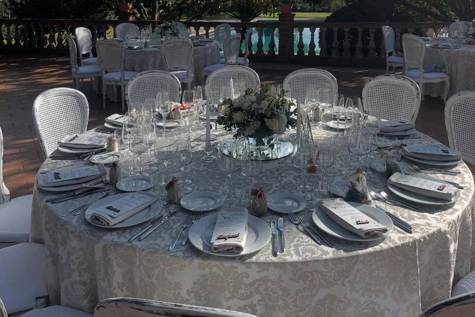 Elegante