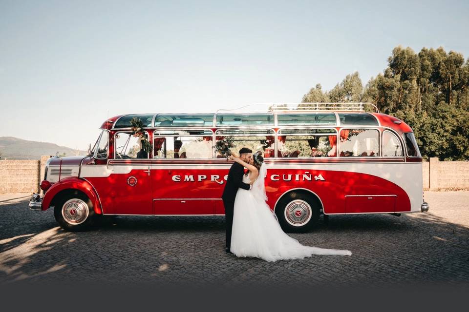 Autobús histórico para bodas