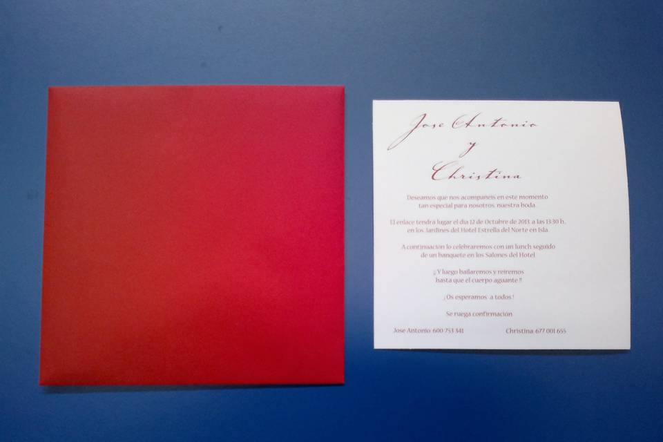 Invitaciones y sobres de colores