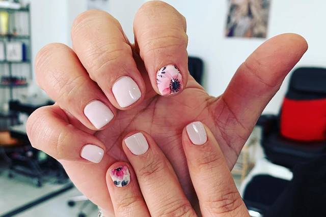 Manicura rusa