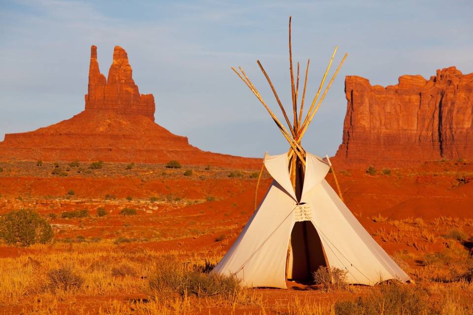 Tipi Nativos (Monument Valley)