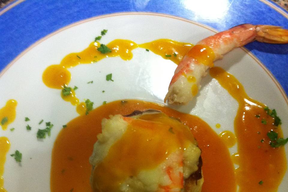 Saquitos y rollito langostino